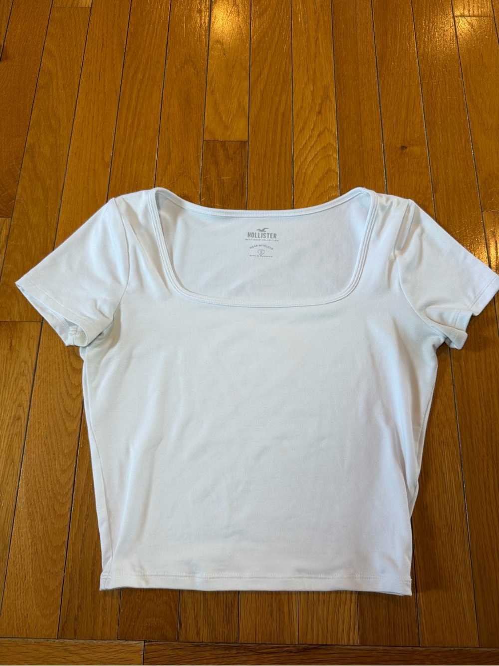 4 Hollister Square Neck Short Sleeve Crop Tops Size Small Must Have Collection - Picture 5 of 9